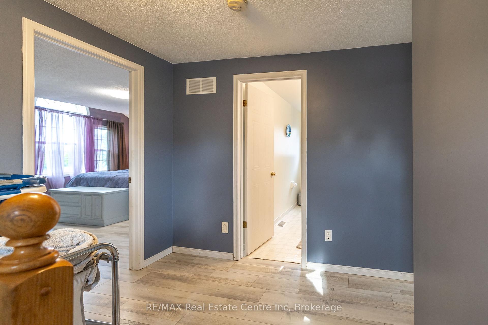 Photo 33 of 30 O'connor Lane, Guelph, Grange Road — HOMEH