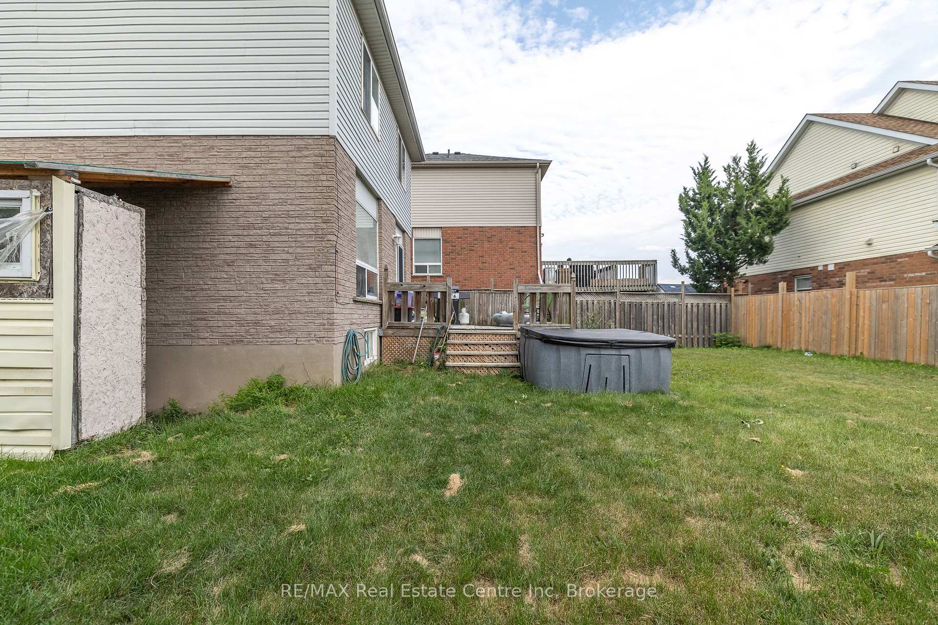 Photo 40 of 30 O'connor Lane, Guelph, Grange Road — HOMEH