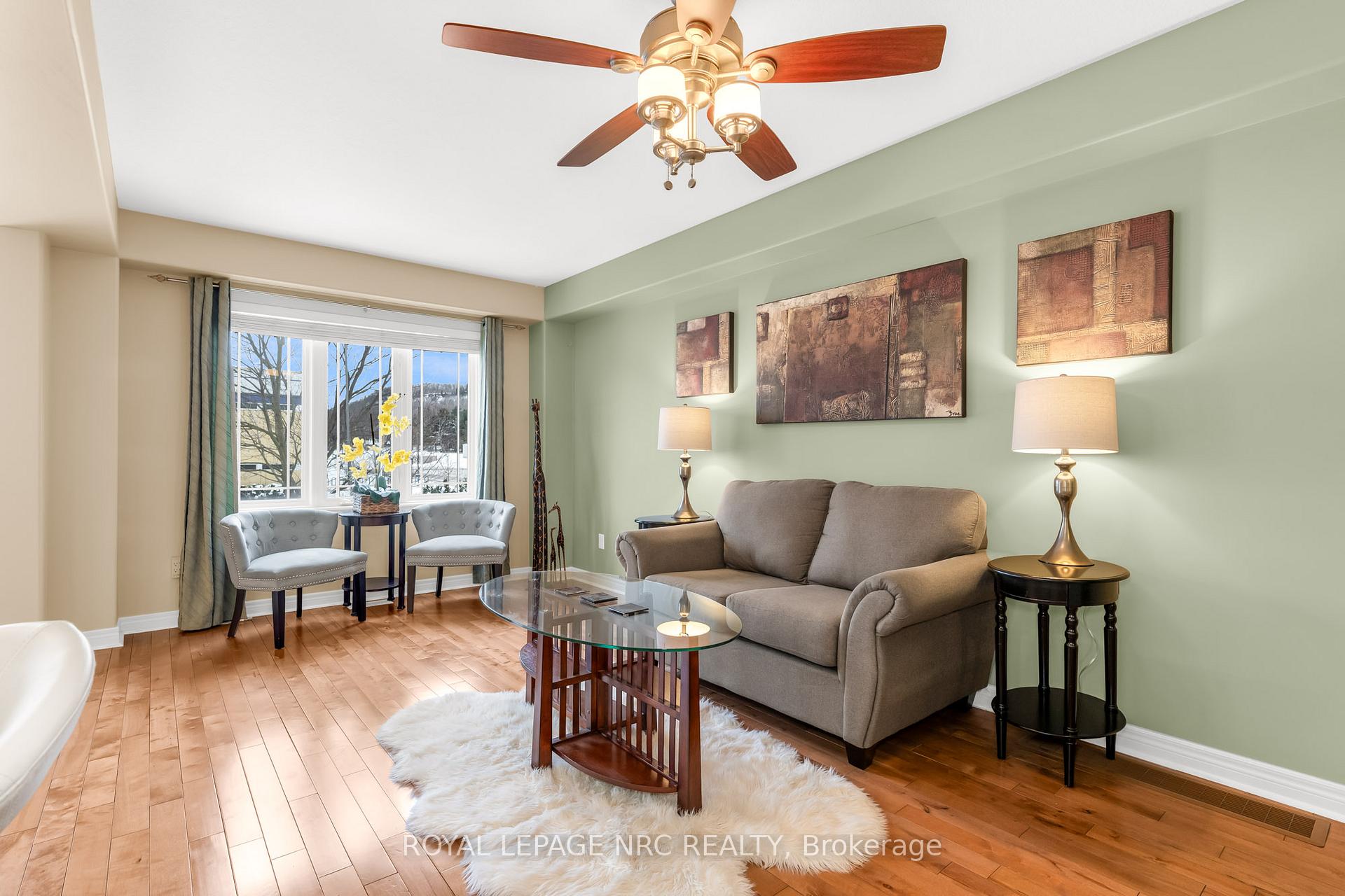Photo 2 of 51 Hemlock Way, Grimsby, Grimsby West — HOMEH