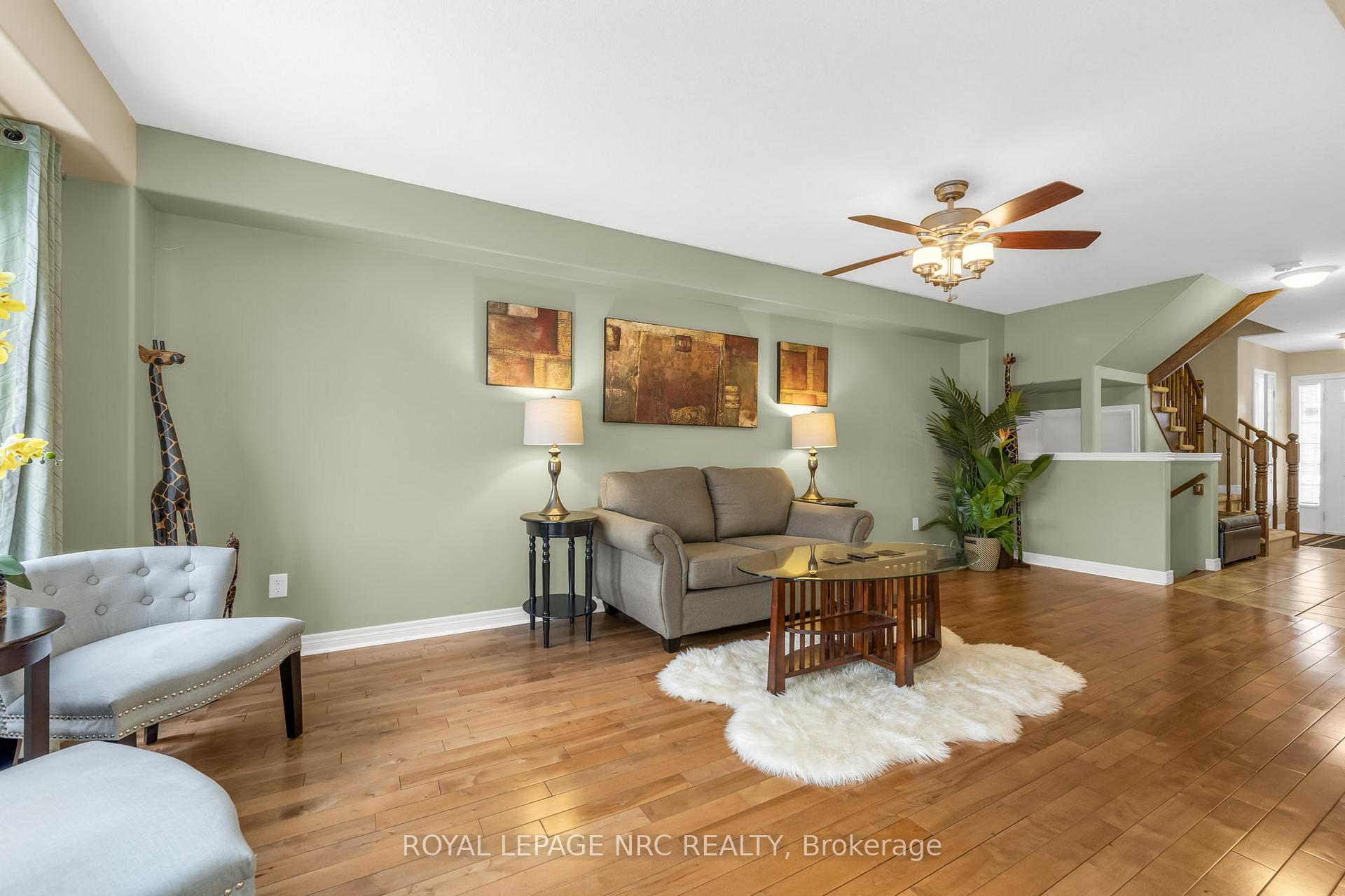 Photo 3 of 51 Hemlock Way, Grimsby, Grimsby West — HOMEH