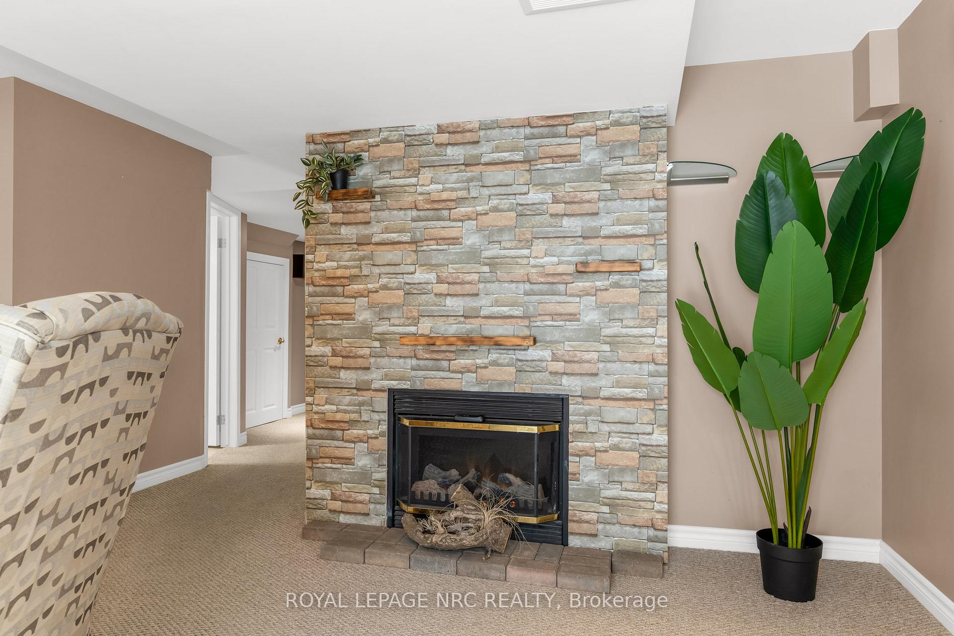 Photo 25 of 51 Hemlock Way, Grimsby, Grimsby West — HOMEH