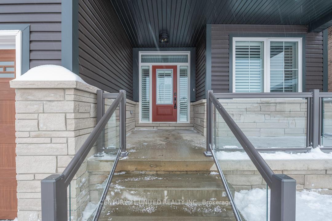 Photo 3 of 82 York Drive, Peterborough, Monaghan Ward 2 — HOMEH