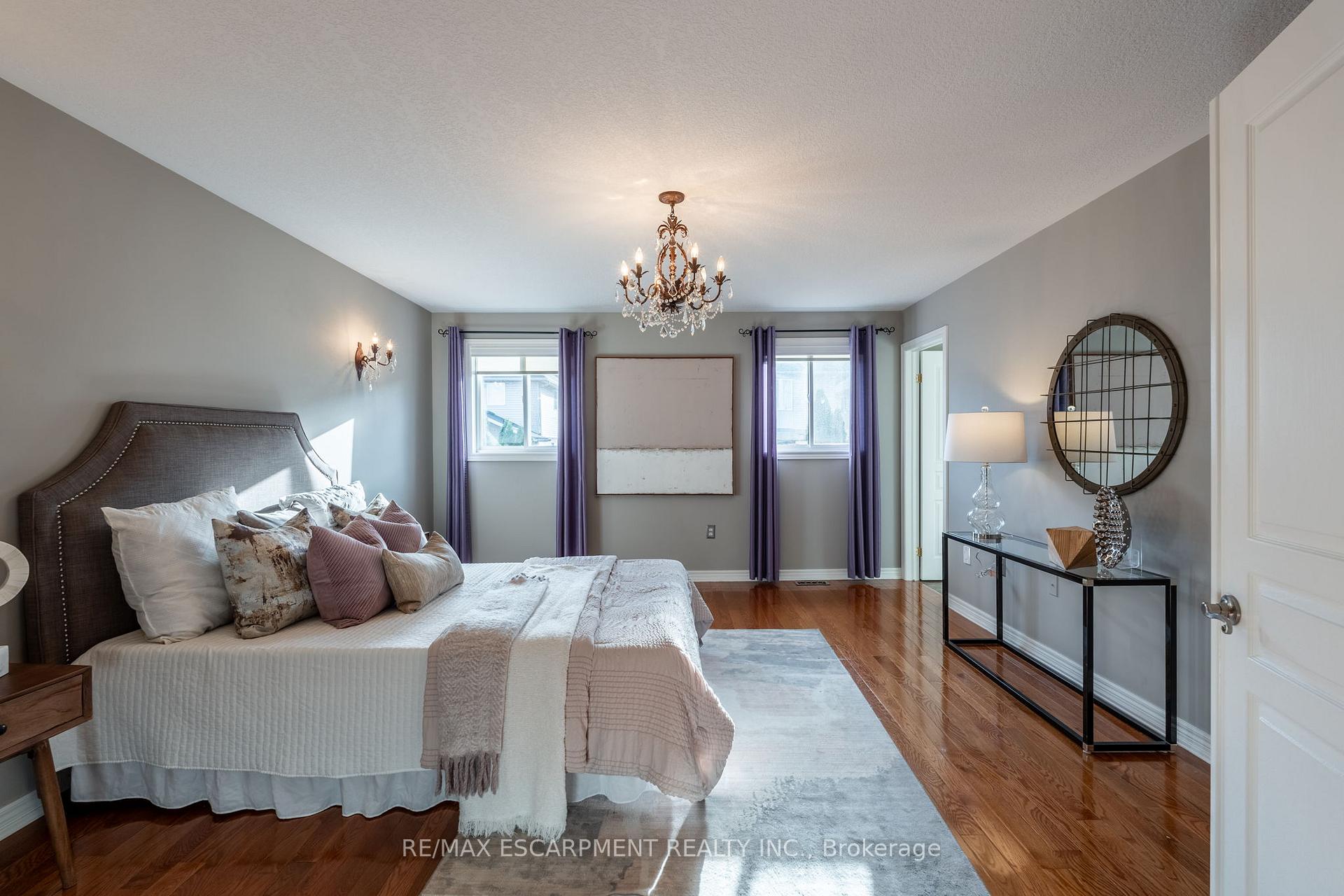 Photo 21 of 14 Evergreens Drive, Grimsby, Grimsby West — HOMEH
