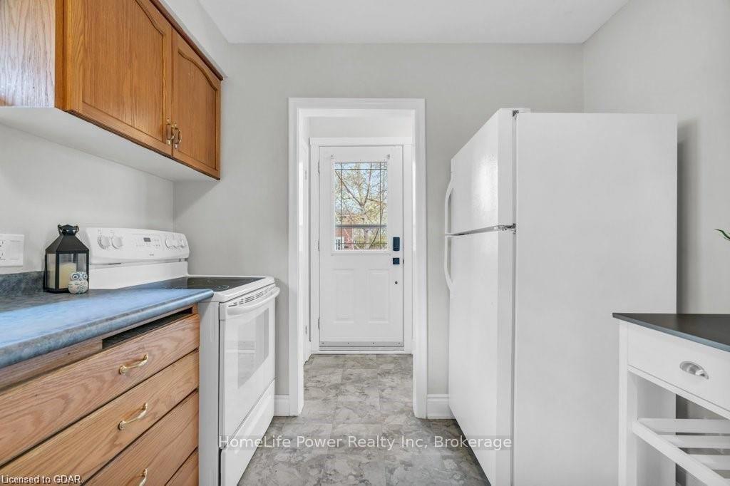 Photo 6 of Unit Upper, 9 June Avenue, Guelph, Riverside Park — HOMEH