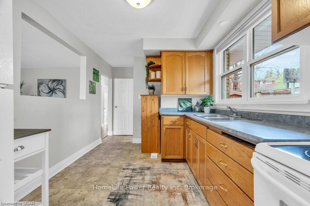 Photo 7 of Unit Upper, 9 June Avenue, Guelph, Riverside Park — HOMEH