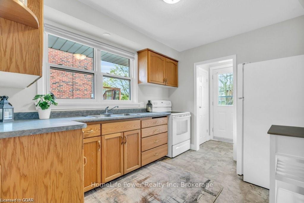 Photo 8 of Unit Upper, 9 June Avenue, Guelph, Riverside Park — HOMEH