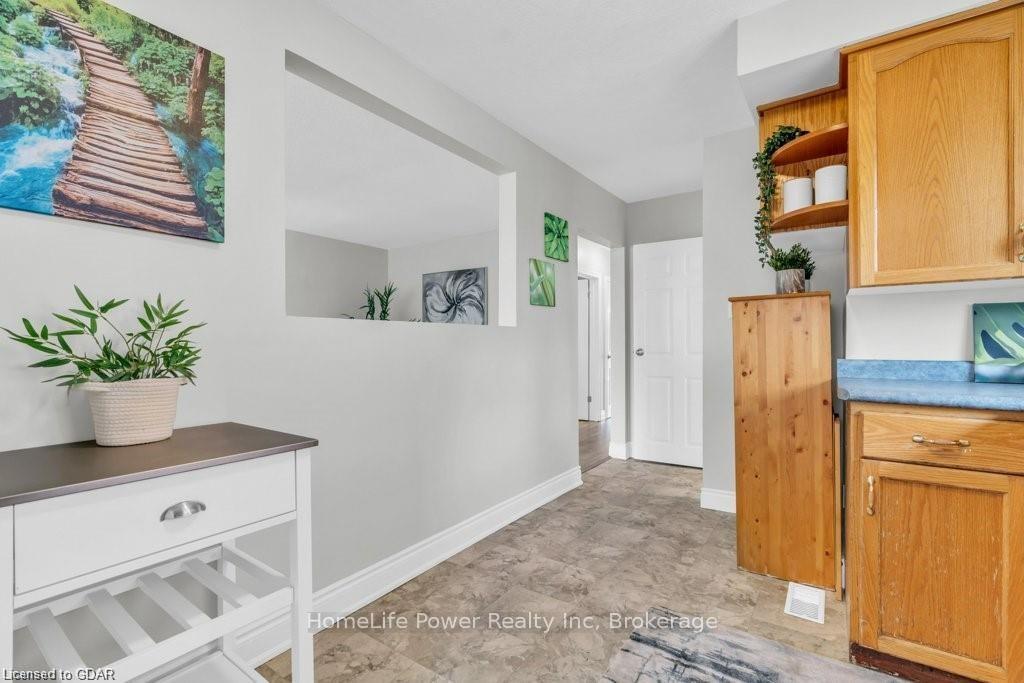 Photo 9 of Unit Upper, 9 June Avenue, Guelph, Riverside Park — HOMEH