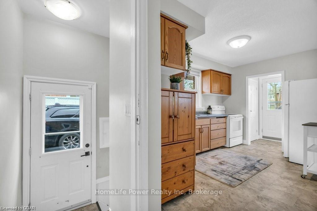 Photo 19 of Unit Upper, 9 June Avenue, Guelph, Riverside Park — HOMEH
