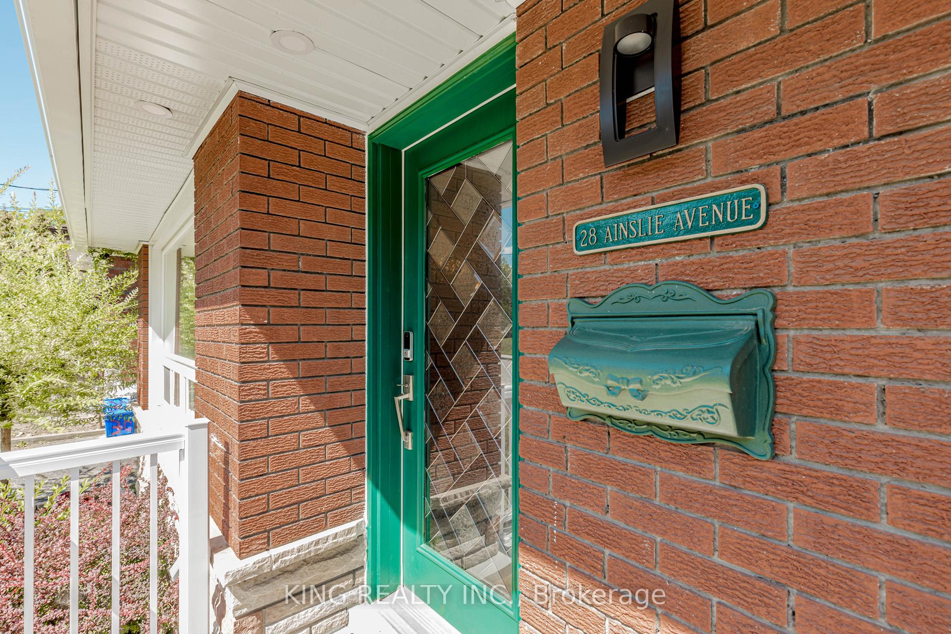 Photo 2 of 28 Ainslie Avenue, Hamilton, Ainslie Wood — HOMEH