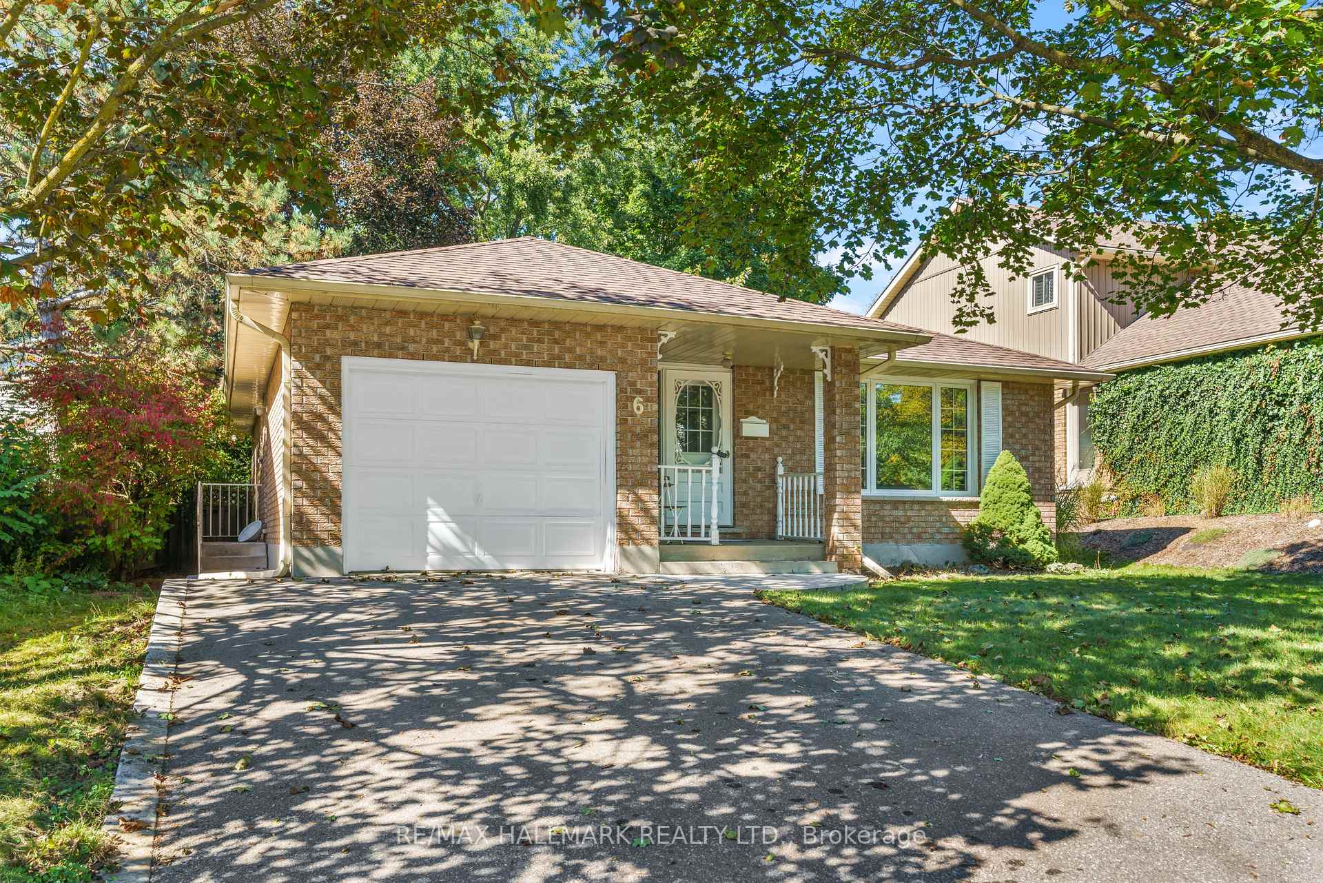 Photo 3 of 6 Youngman Drive, Guelph, Kortright West — HOMEH