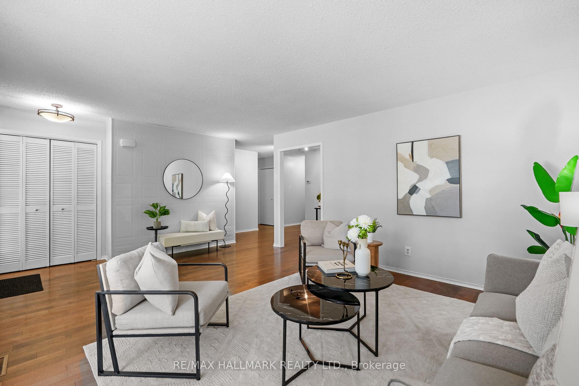 Photo 9 of 6 Youngman Drive, Guelph, Kortright West — HOMEH
