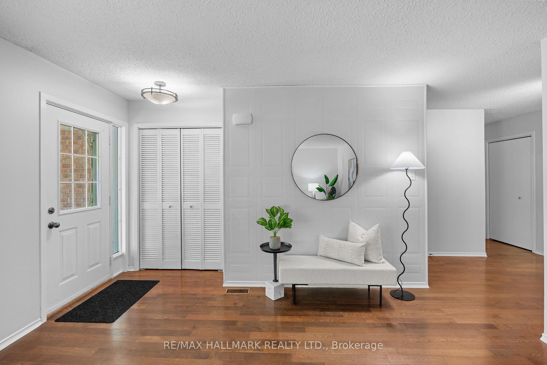Photo 10 of 6 Youngman Drive, Guelph, Kortright West — HOMEH