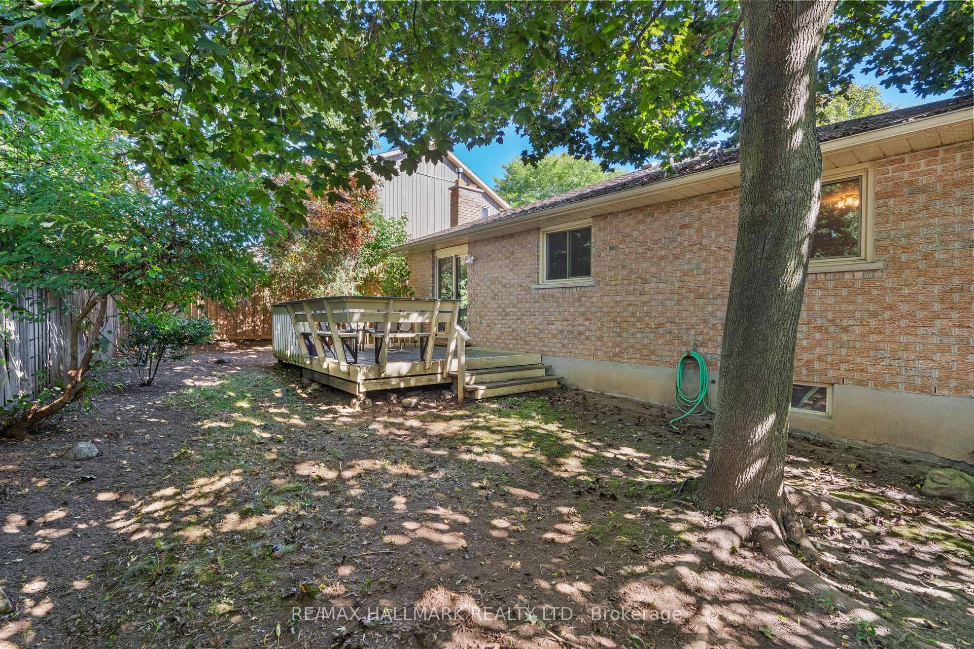 Photo 35 of 6 Youngman Drive, Guelph, Kortright West — HOMEH