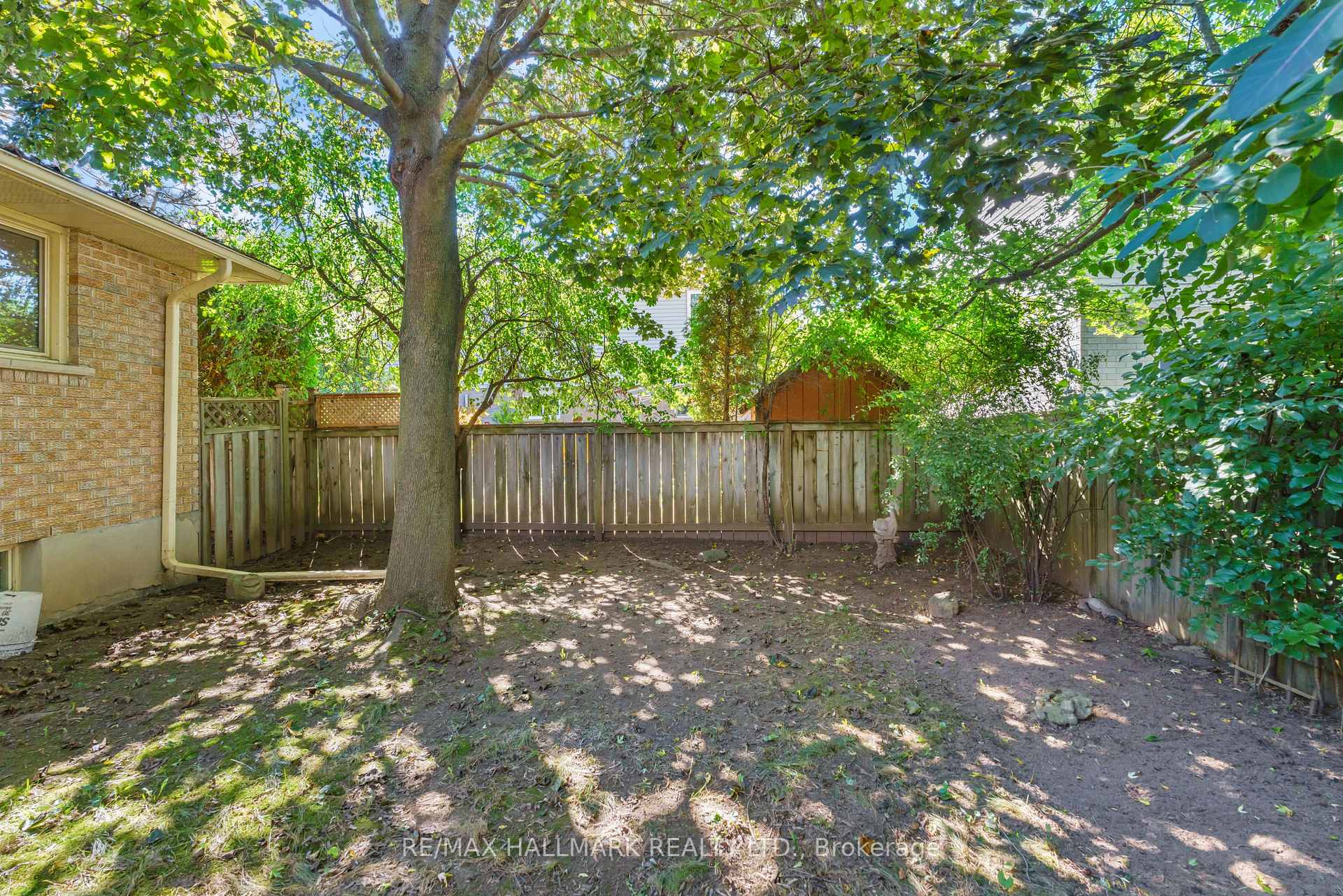 Photo 36 of 6 Youngman Drive, Guelph, Kortright West — HOMEH
