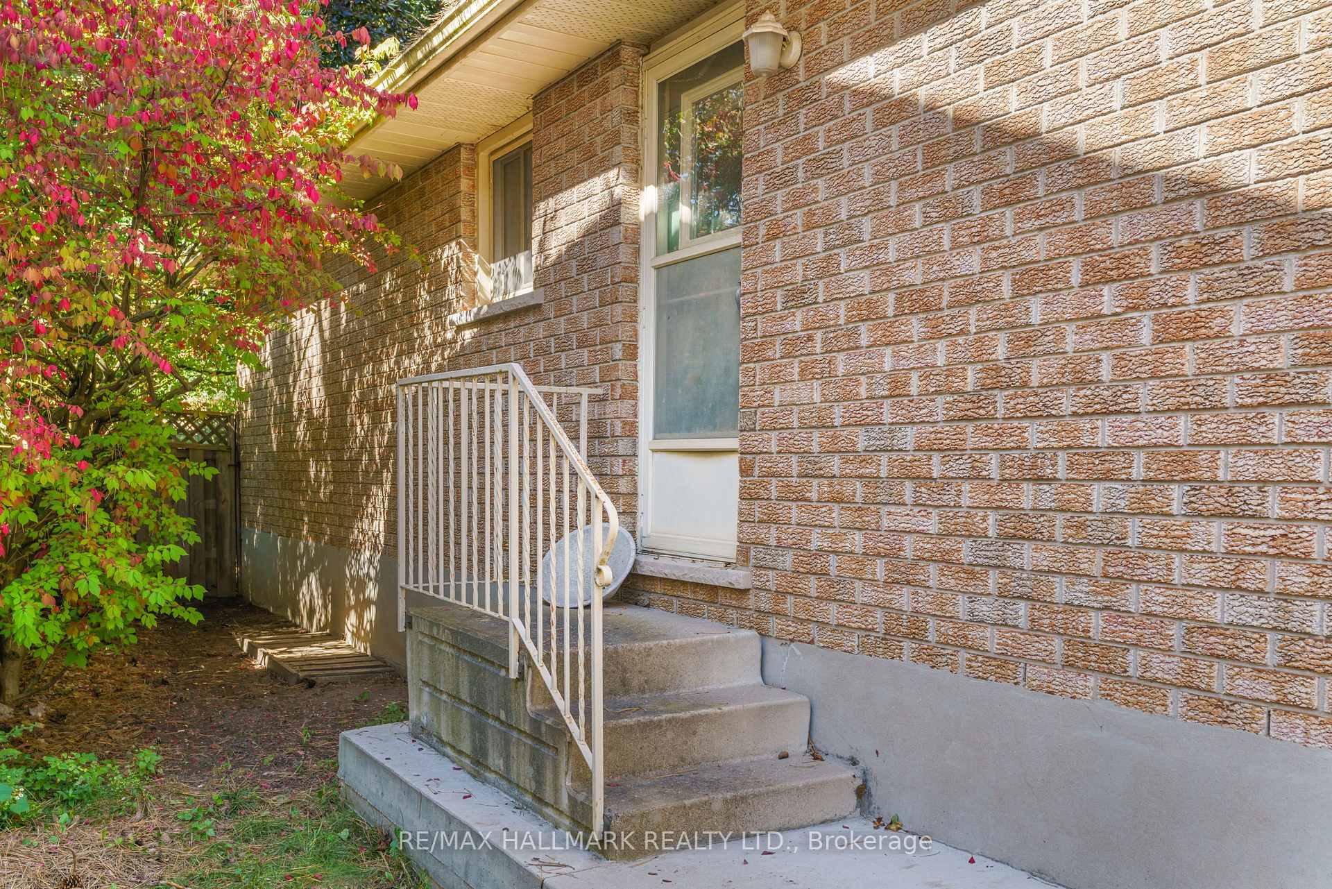 Photo 37 of 6 Youngman Drive, Guelph, Kortright West — HOMEH