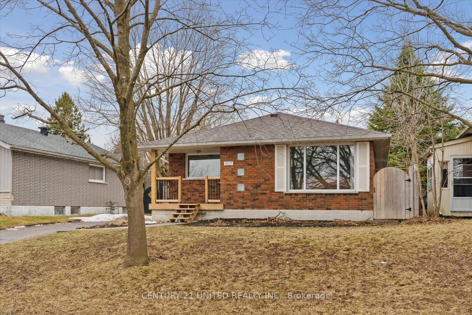 Photo 4 of 907 Rosehill Drive, Peterborough, Northcrest Ward 5 — HOMEH