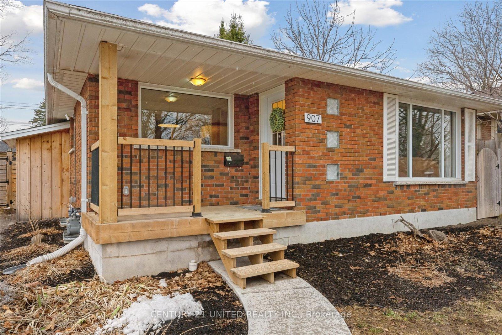 Photo 6 of 907 Rosehill Drive, Peterborough, Northcrest Ward 5 — HOMEH