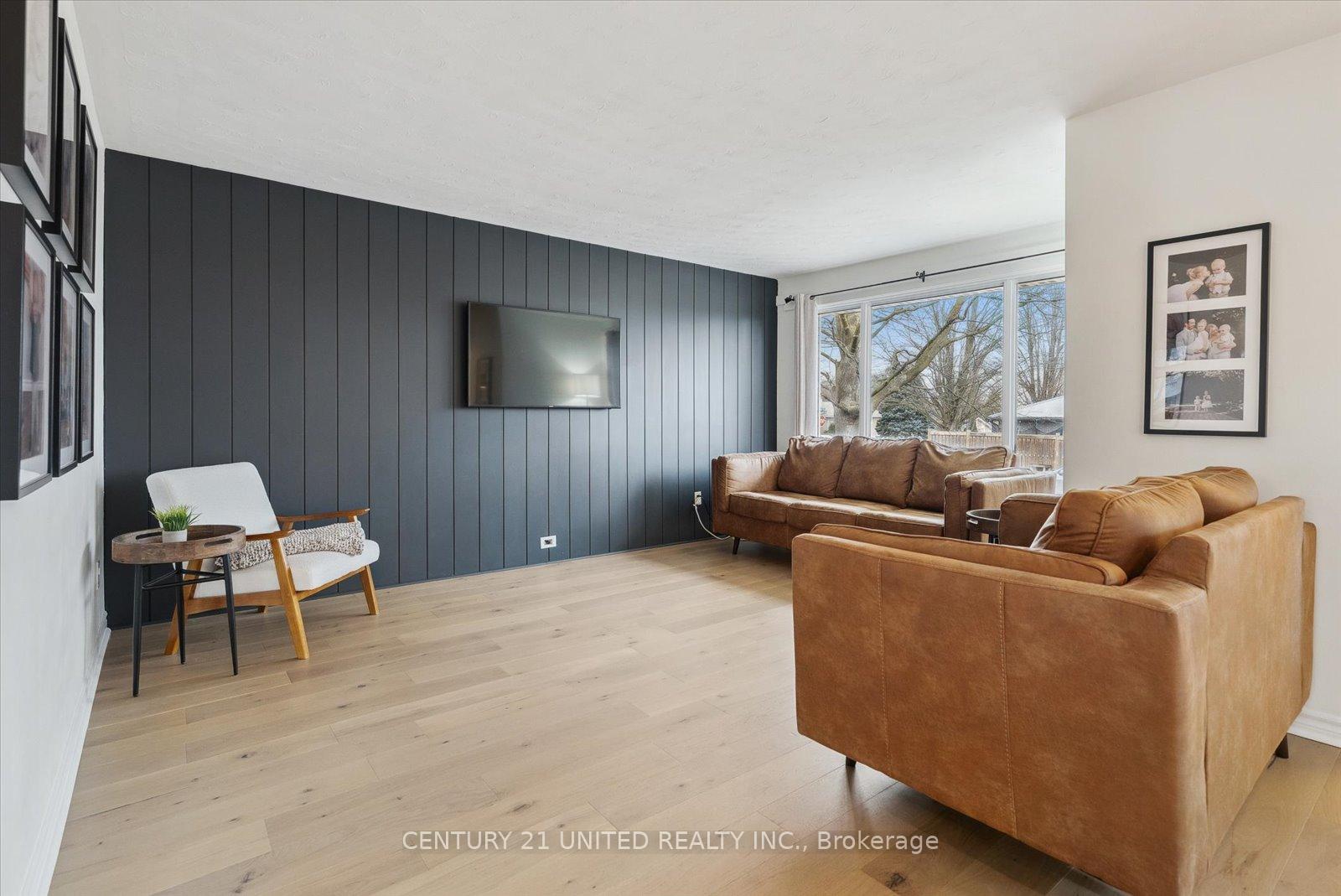 Photo 11 of 907 Rosehill Drive, Peterborough, Northcrest Ward 5 — HOMEH