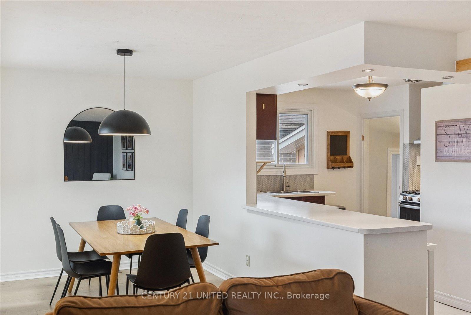 Photo 15 of 907 Rosehill Drive, Peterborough, Northcrest Ward 5 — HOMEH