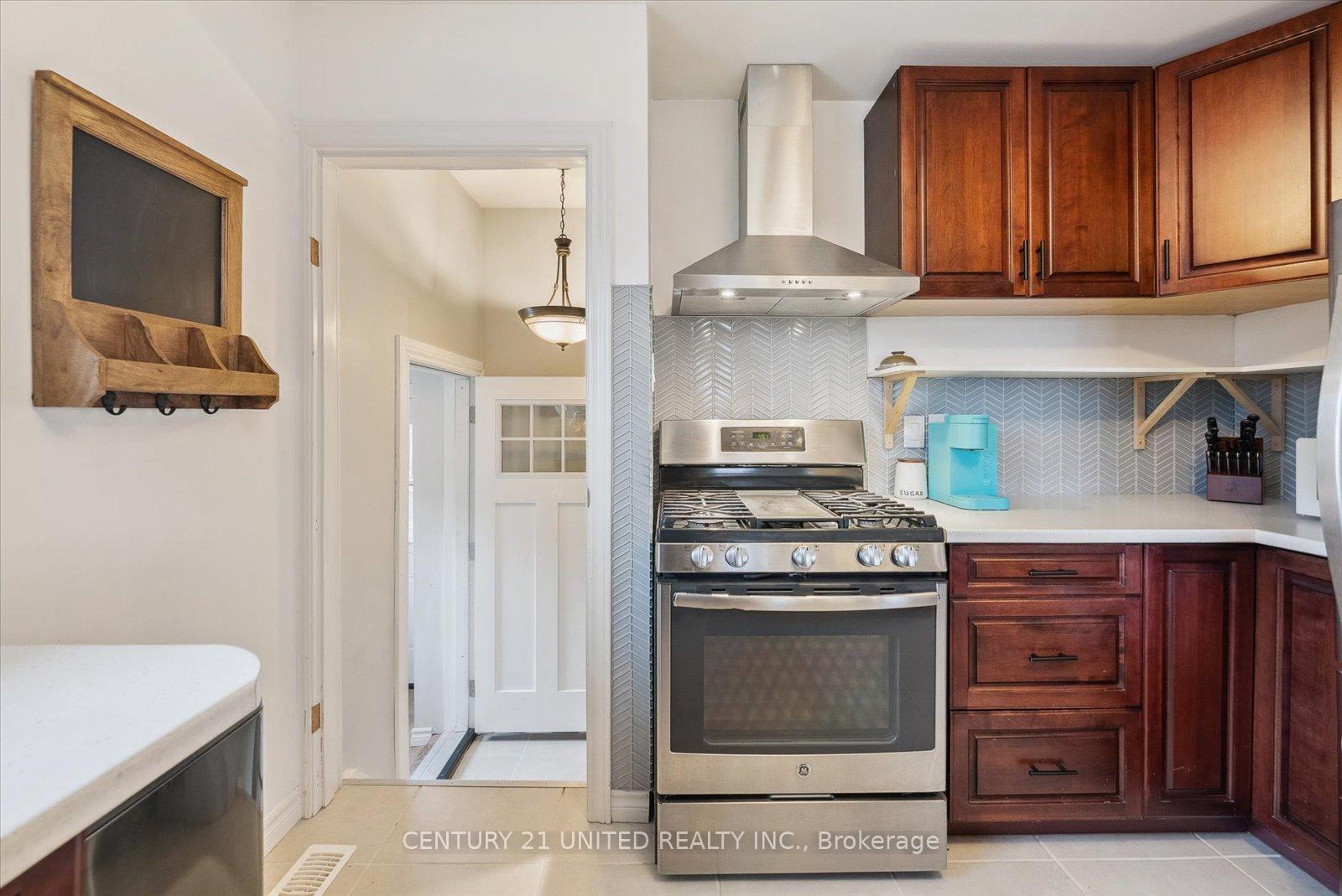 Photo 22 of 907 Rosehill Drive, Peterborough, Northcrest Ward 5 — HOMEH