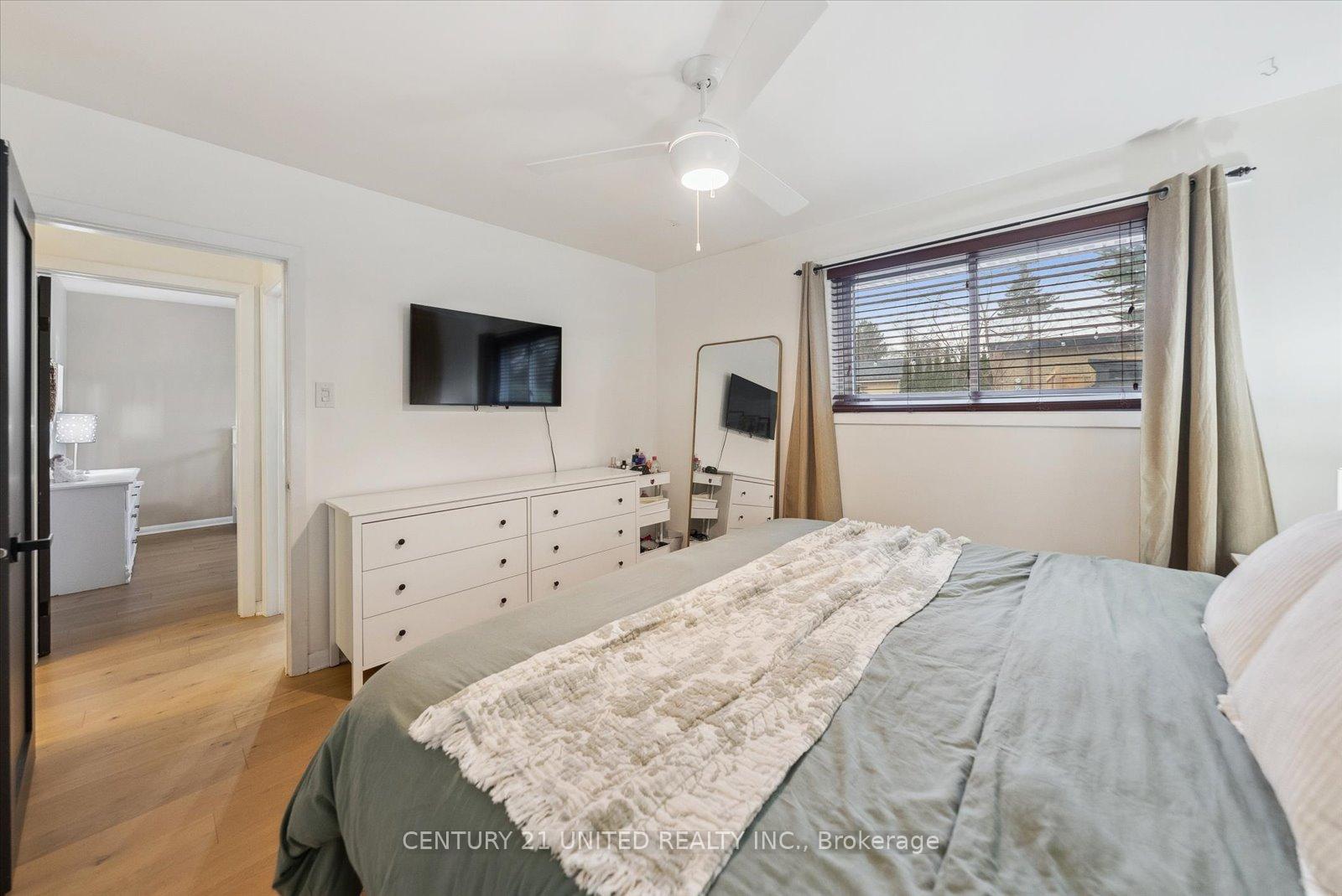 Photo 24 of 907 Rosehill Drive, Peterborough, Northcrest Ward 5 — HOMEH