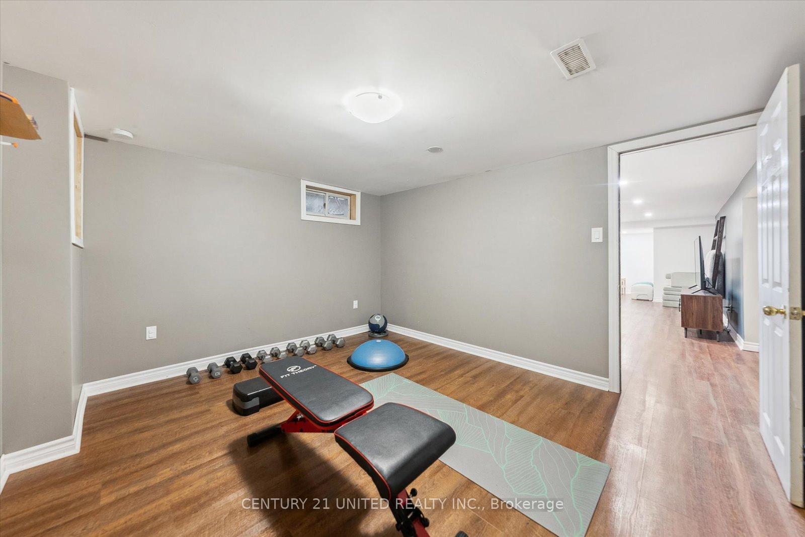 Photo 40 of 907 Rosehill Drive, Peterborough, Northcrest Ward 5 — HOMEH