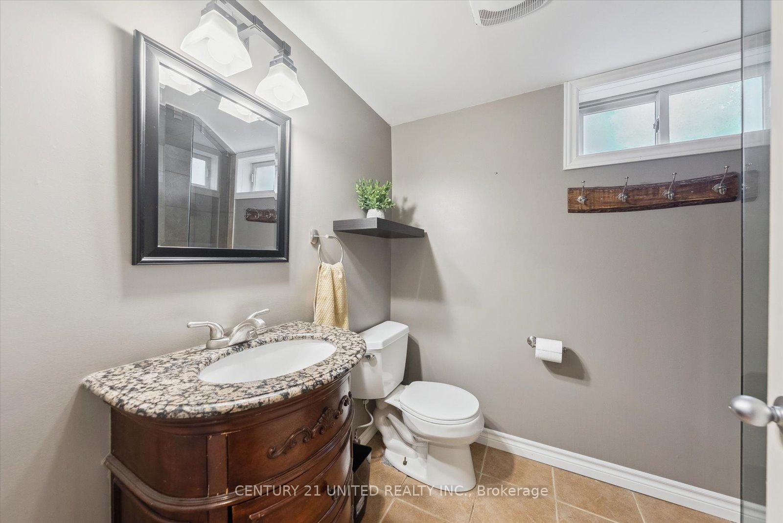 Photo 41 of 907 Rosehill Drive, Peterborough, Northcrest Ward 5 — HOMEH