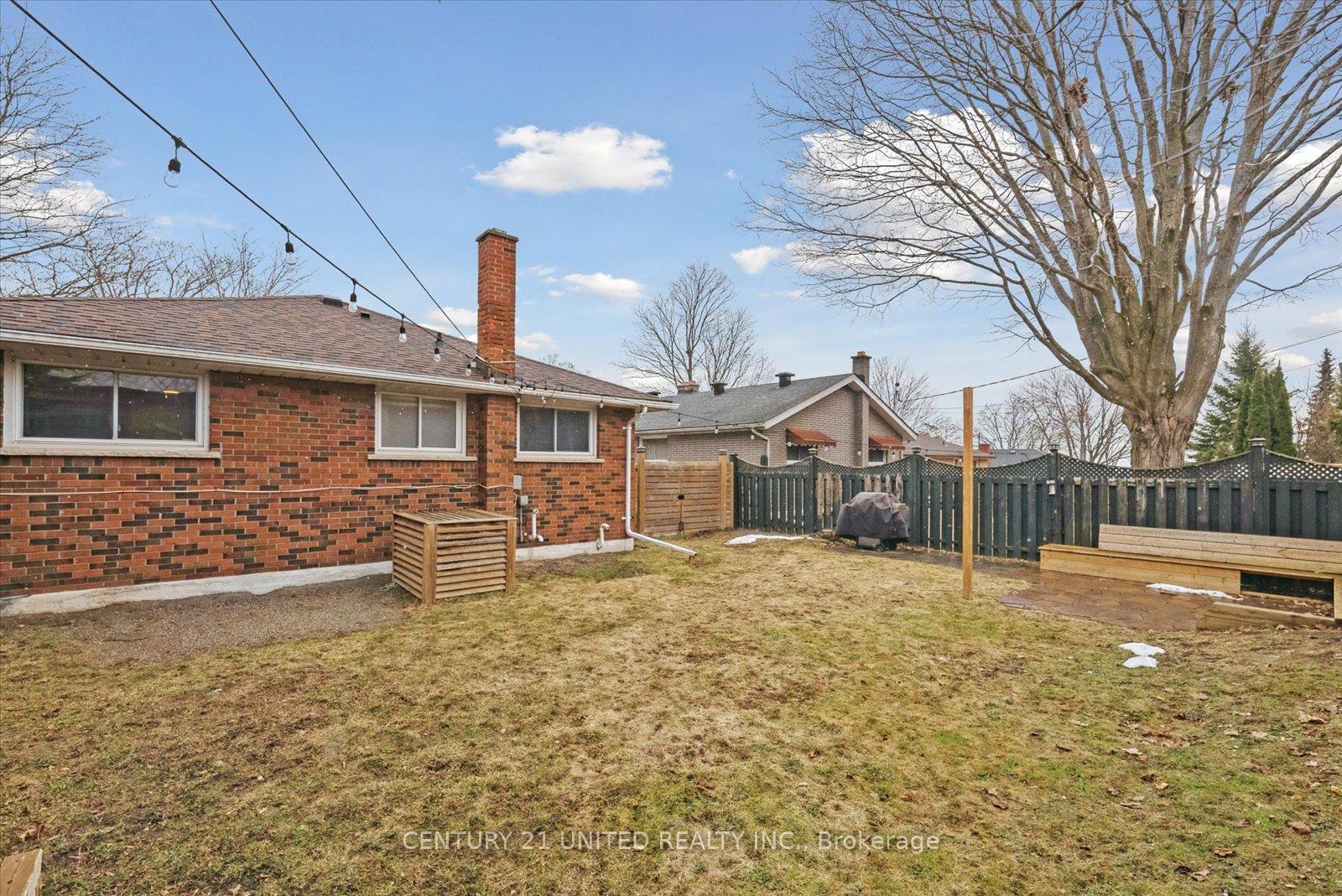 Photo 45 of 907 Rosehill Drive, Peterborough, Northcrest Ward 5 — HOMEH
