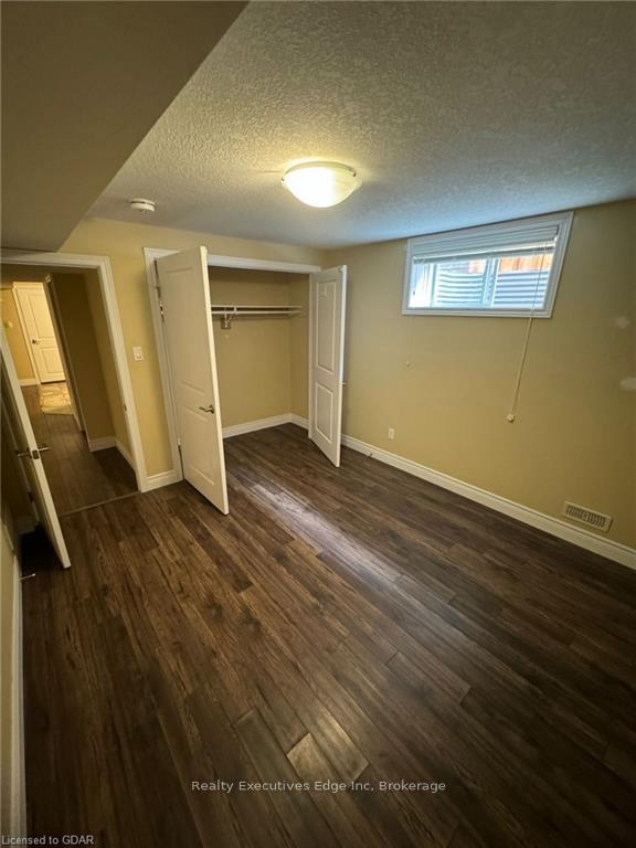 Photo 7 of 111 Dallan Drive, Guelph, Pineridge/Westminster Woods — HOMEH