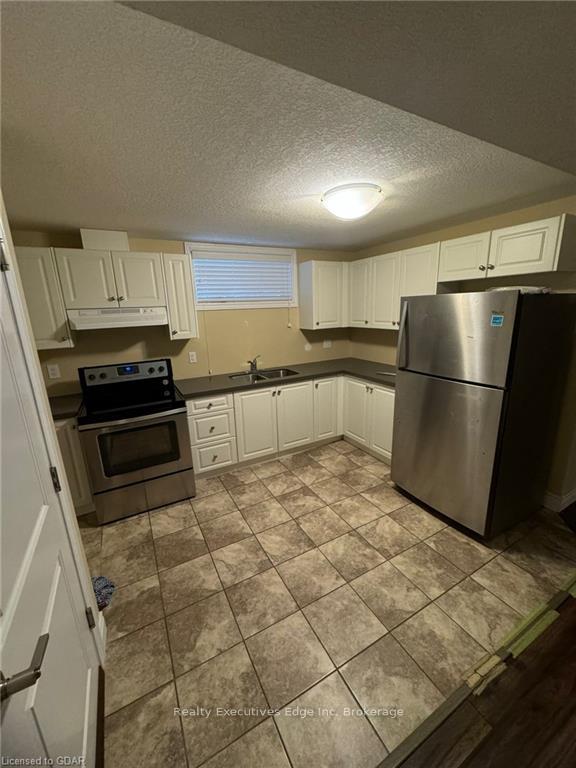 Photo 9 of 111 Dallan Drive, Guelph, Pineridge/Westminster Woods — HOMEH