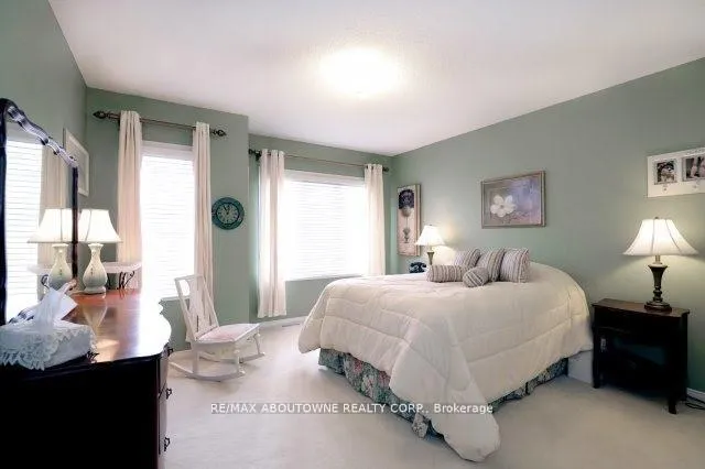Photo 6 of 1175 Treetop Terrace, Oakville, West Oak Trails — HOMEH