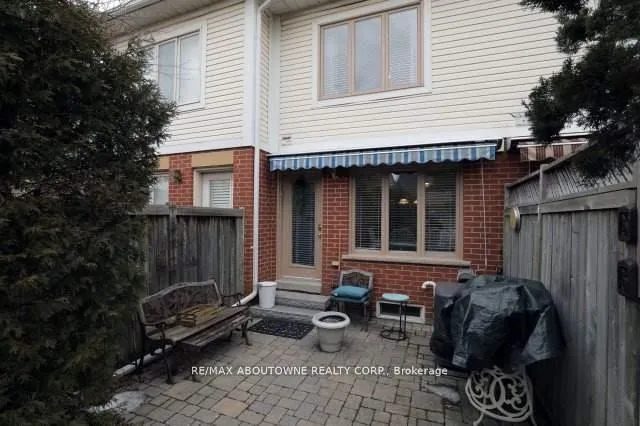 Photo 11 of 1175 Treetop Terrace, Oakville, West Oak Trails — HOMEH