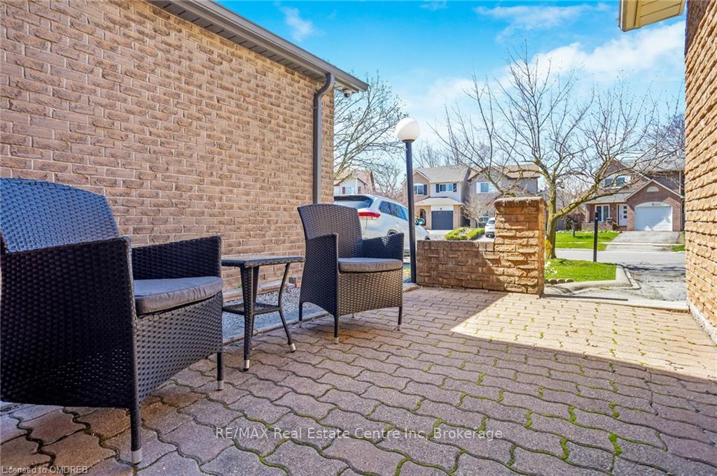 Photo 4 of 156 Harvest Drive, Milton, Bronte Meadows — HOMEH