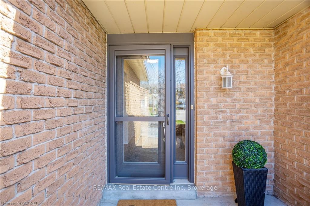 Photo 5 of 156 Harvest Drive, Milton, Bronte Meadows — HOMEH