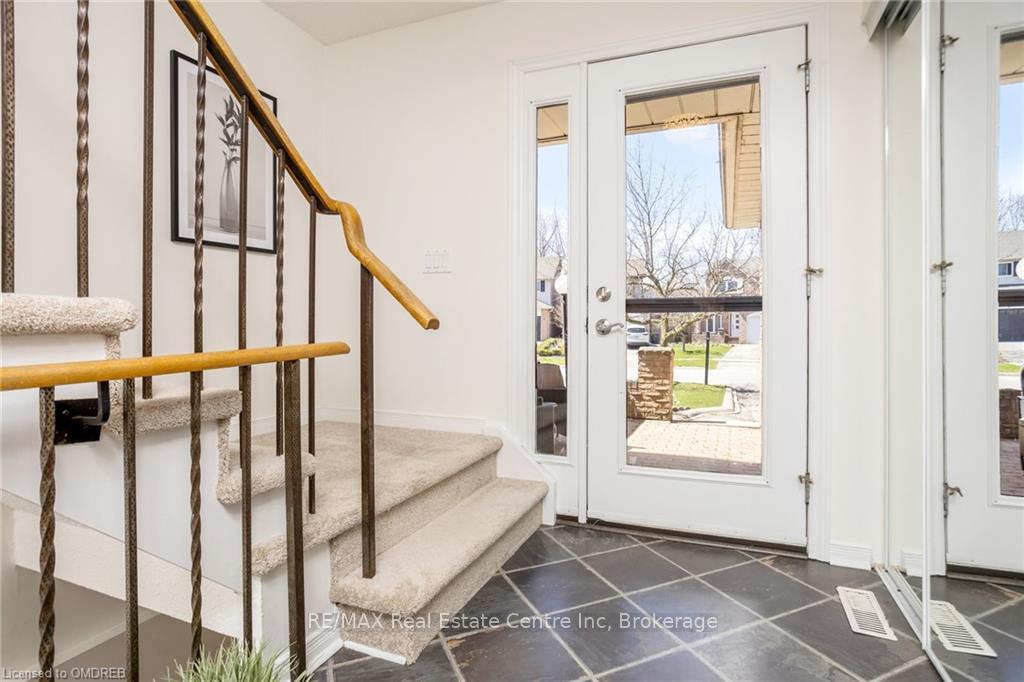 Photo 6 of 156 Harvest Drive, Milton, Bronte Meadows — HOMEH