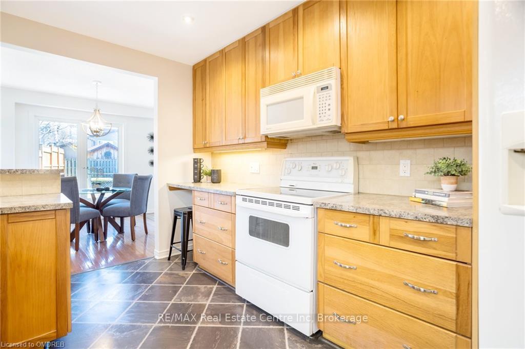 Photo 13 of 156 Harvest Drive, Milton, Bronte Meadows — HOMEH
