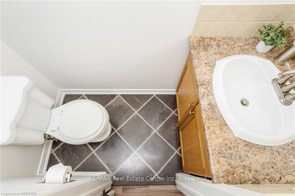 Photo 14 of 156 Harvest Drive, Milton, Bronte Meadows — HOMEH