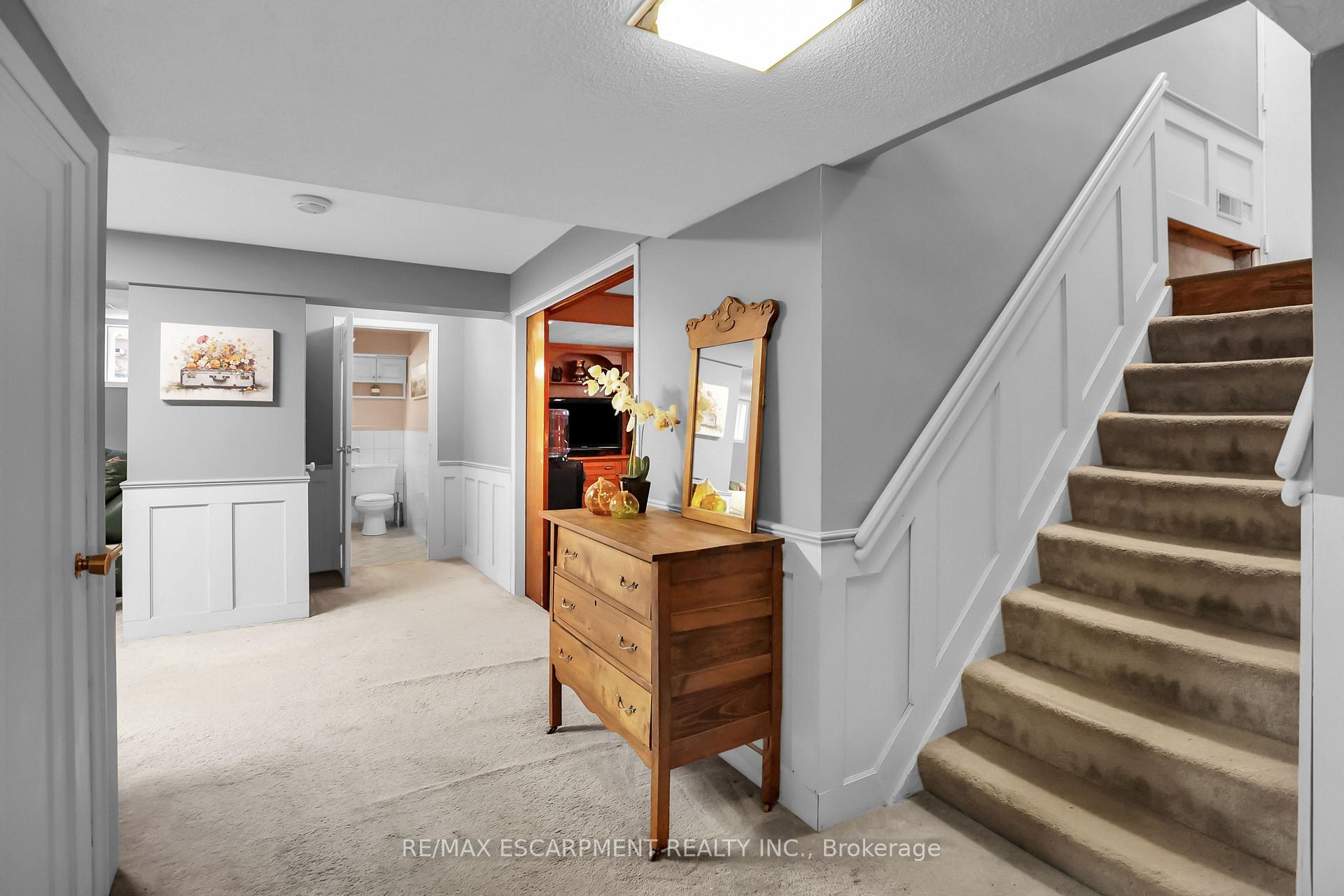 Photo 16 of 8 Lakeview Avenue, Grimsby, Grimsby Beach — HOMEH