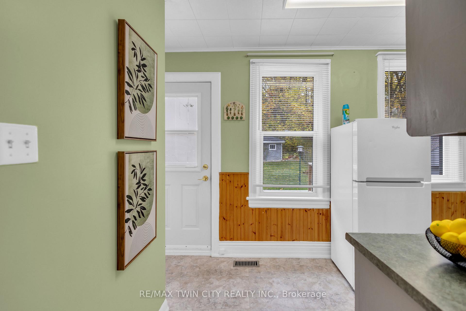 Photo 19 of 124 Elizabeth Street, Guelph, St. Patrick's Ward — HOMEH