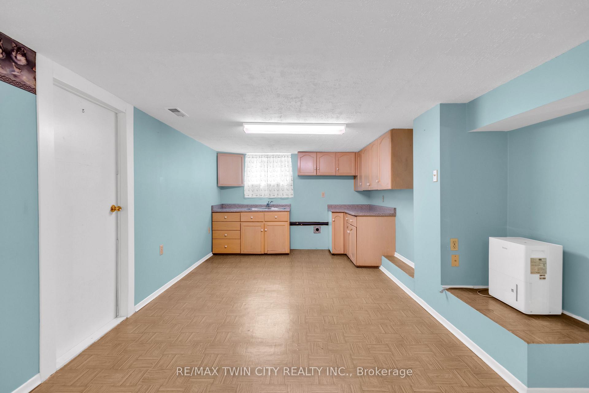 Photo 23 of 124 Elizabeth Street, Guelph, St. Patrick's Ward — HOMEH