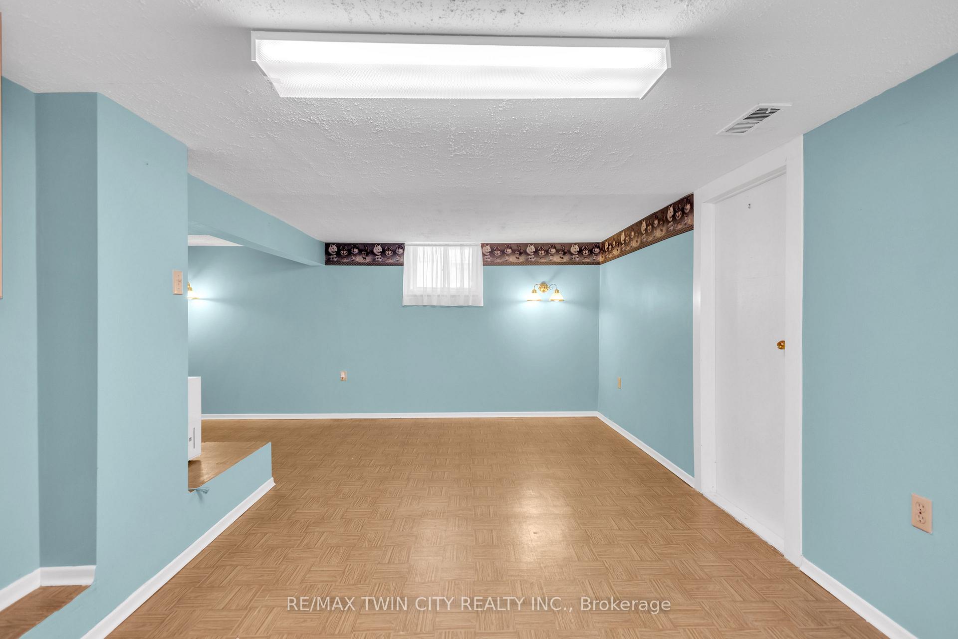 Photo 24 of 124 Elizabeth Street, Guelph, St. Patrick's Ward — HOMEH