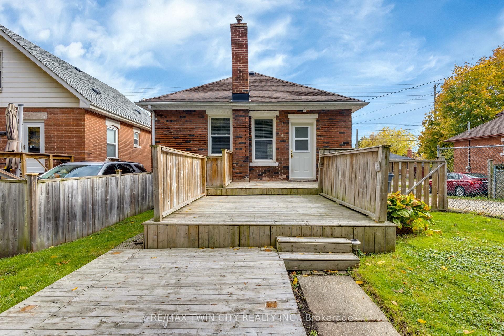 Photo 27 of 124 Elizabeth Street, Guelph, St. Patrick's Ward — HOMEH