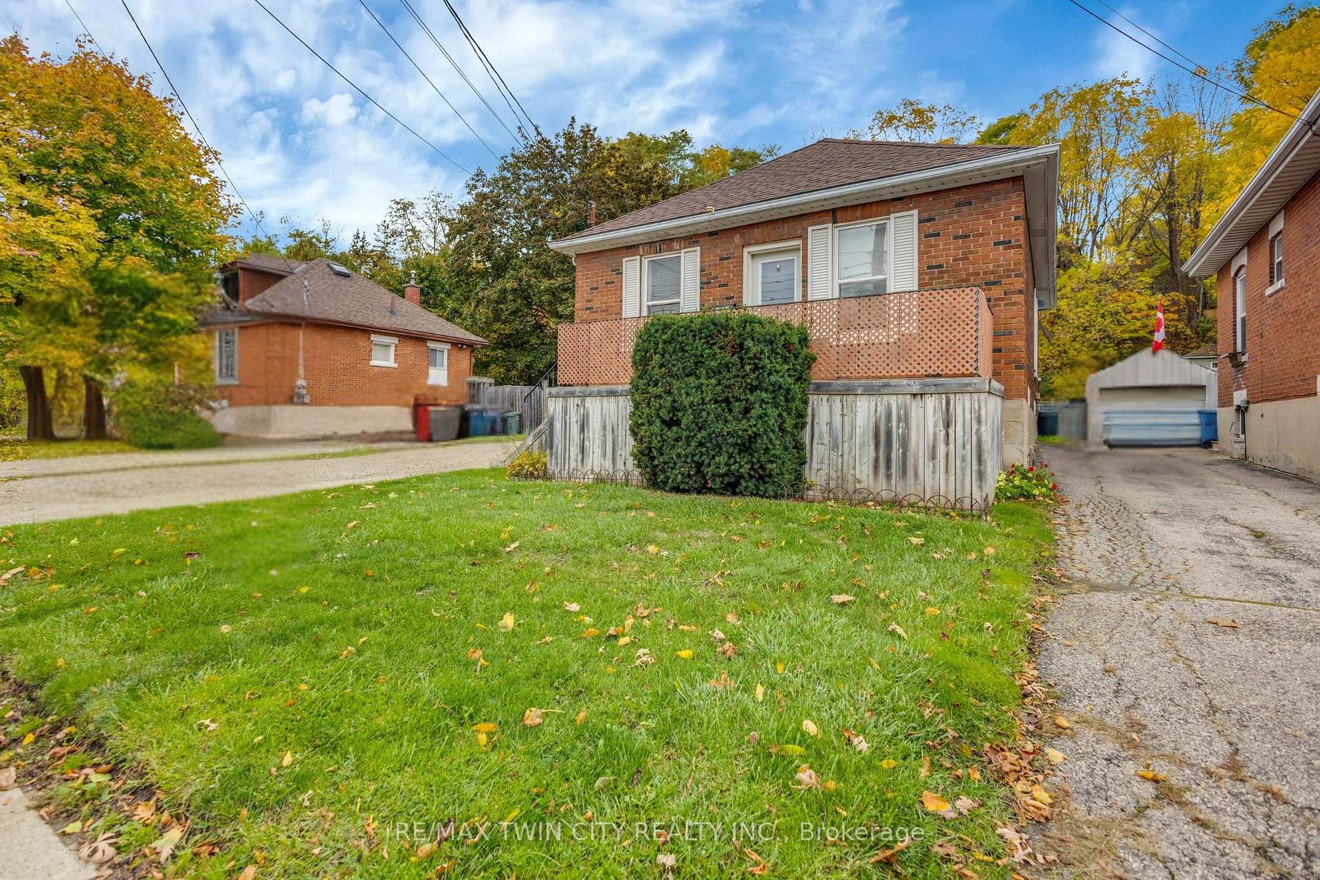 Photo 31 of 124 Elizabeth Street, Guelph, St. Patrick's Ward — HOMEH