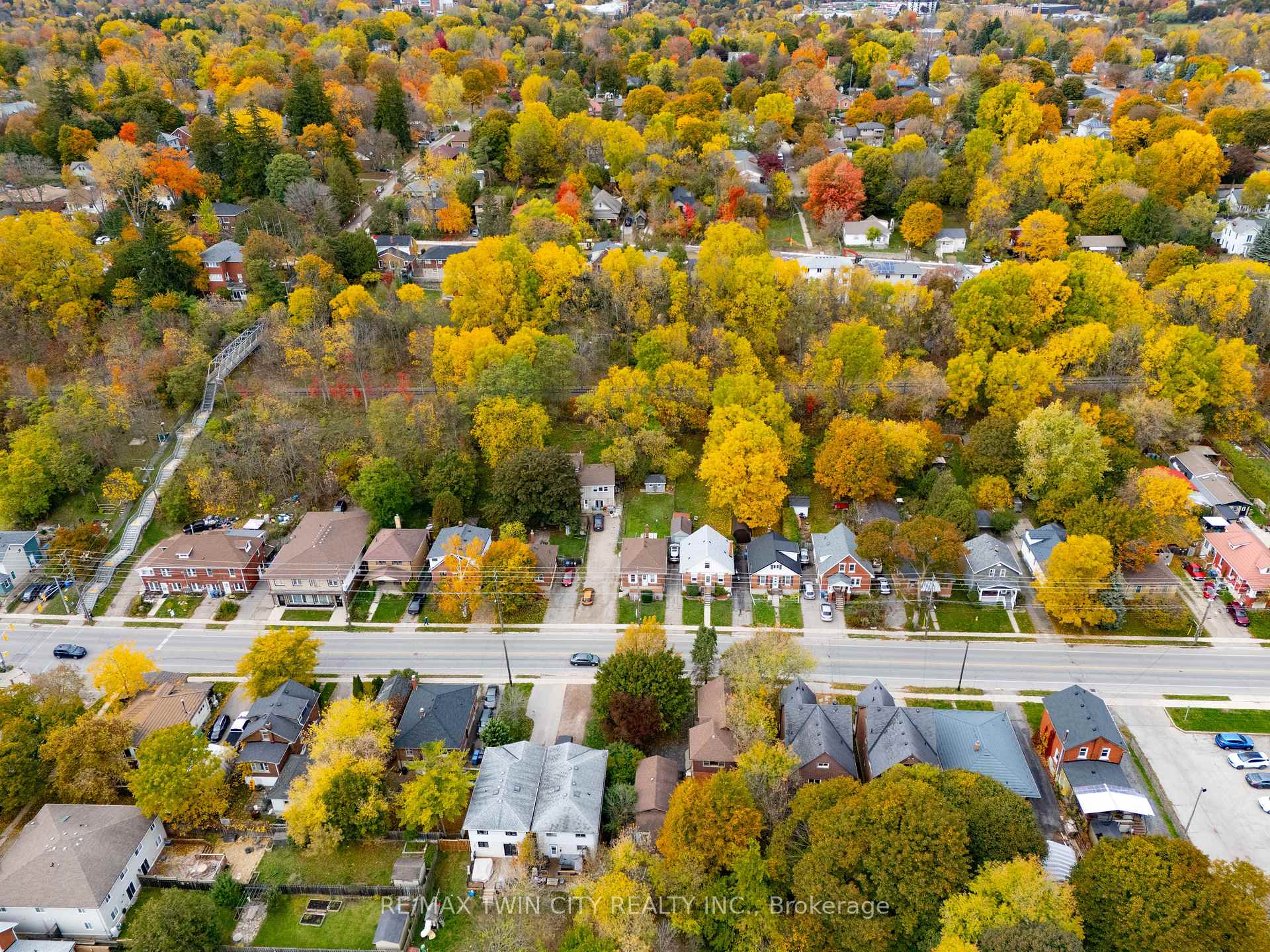 Photo 32 of 124 Elizabeth Street, Guelph, St. Patrick's Ward — HOMEH
