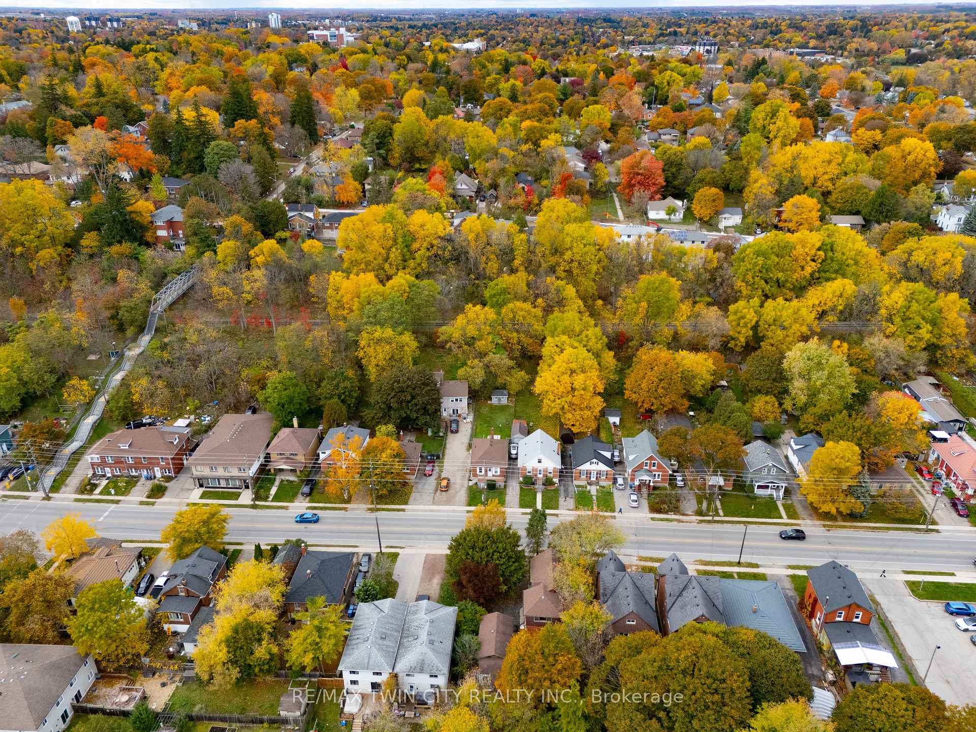 Photo 36 of 124 Elizabeth Street, Guelph, St. Patrick's Ward — HOMEH
