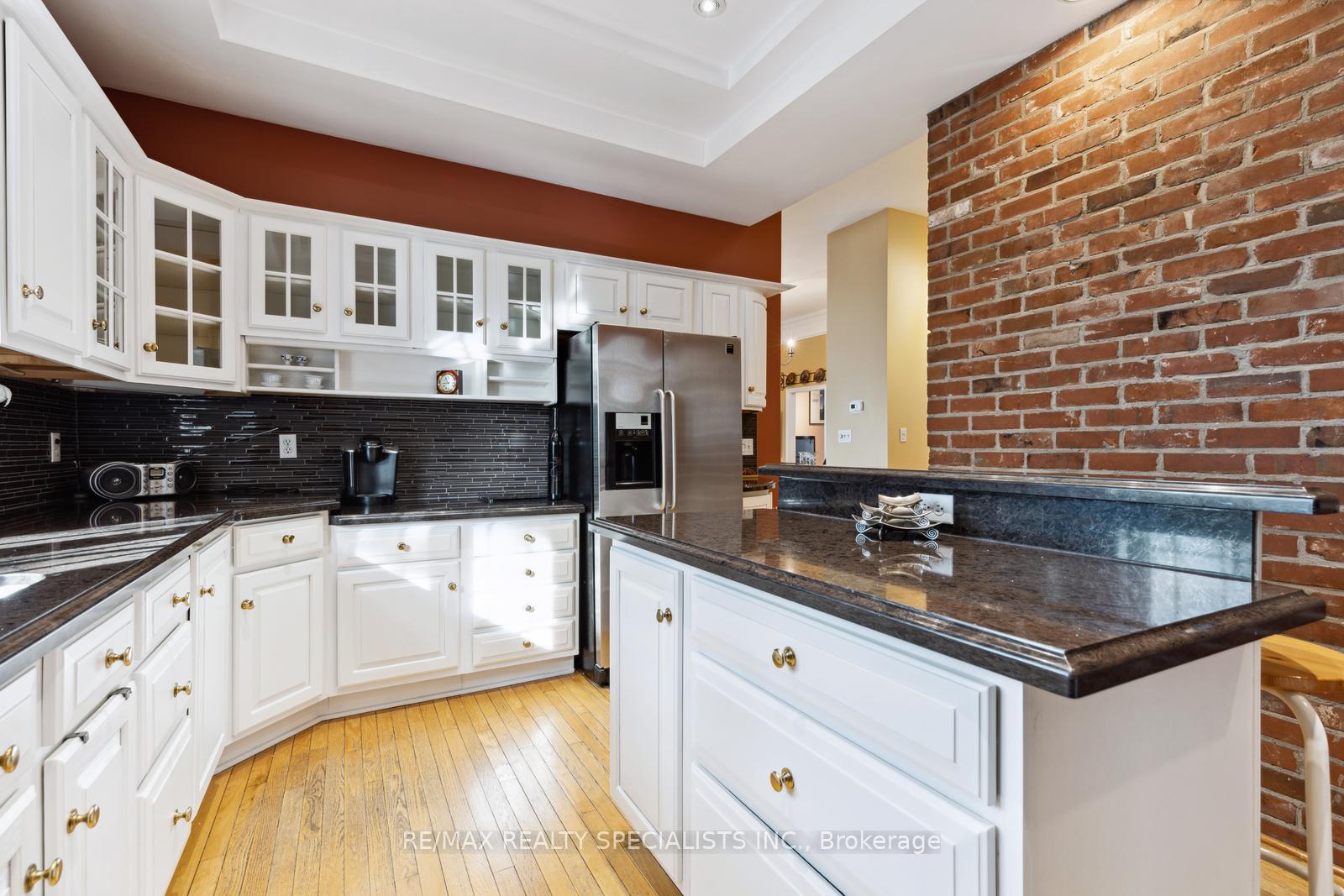 Photo 17 of 2 12th Street, Grimsby, Grimsby Beach — HOMEH