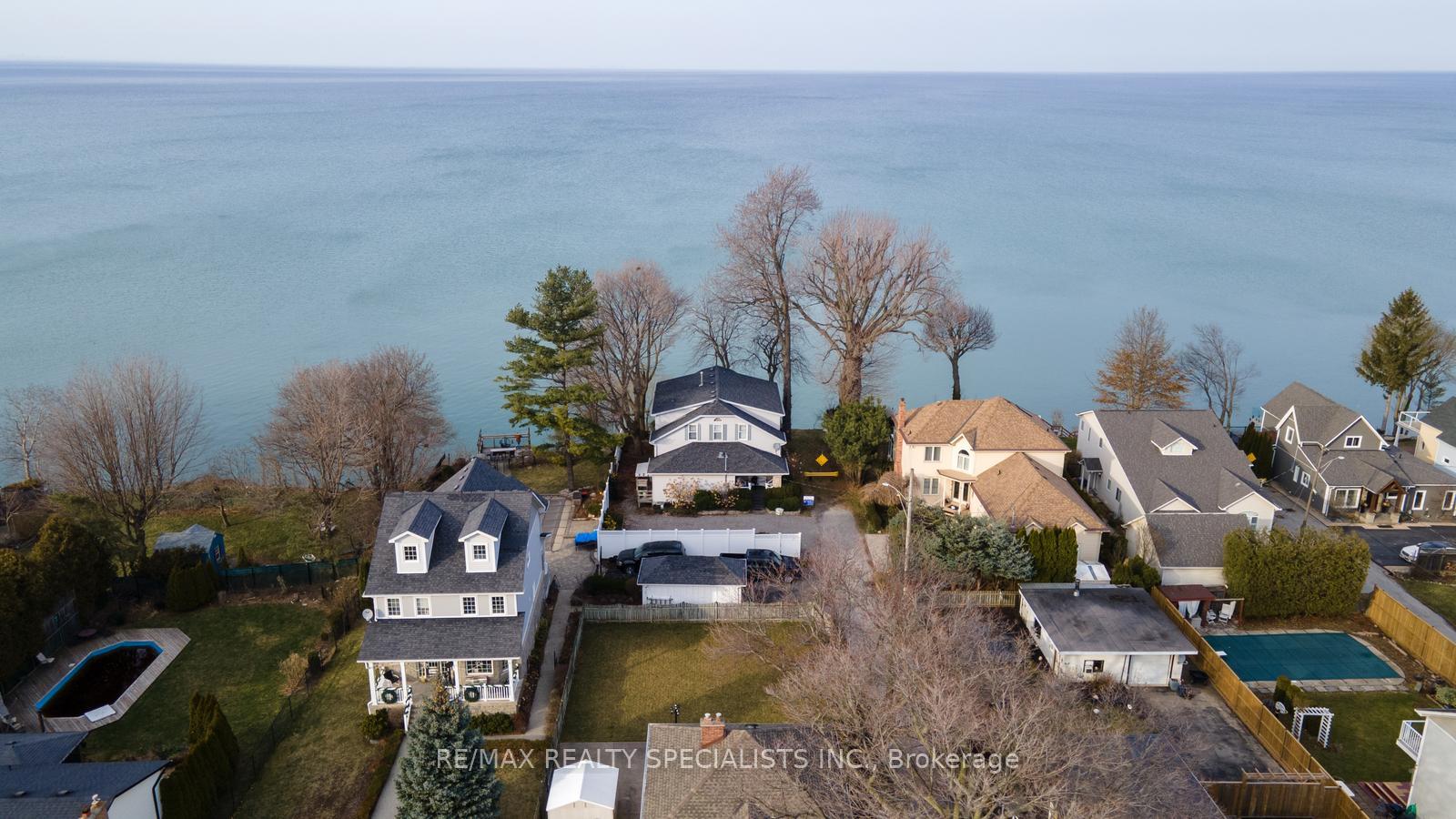 Photo 35 of 2 12th Street, Grimsby, Grimsby Beach — HOMEH
