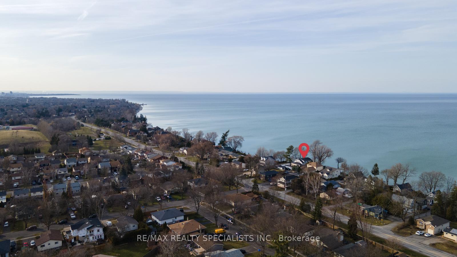 Photo 37 of 2 12th Street, Grimsby, Grimsby Beach — HOMEH