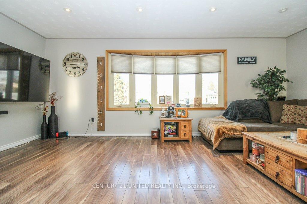 Photo 6 of 1495 Fair Avenue, Peterborough, Monaghan Ward 2 — HOMEH