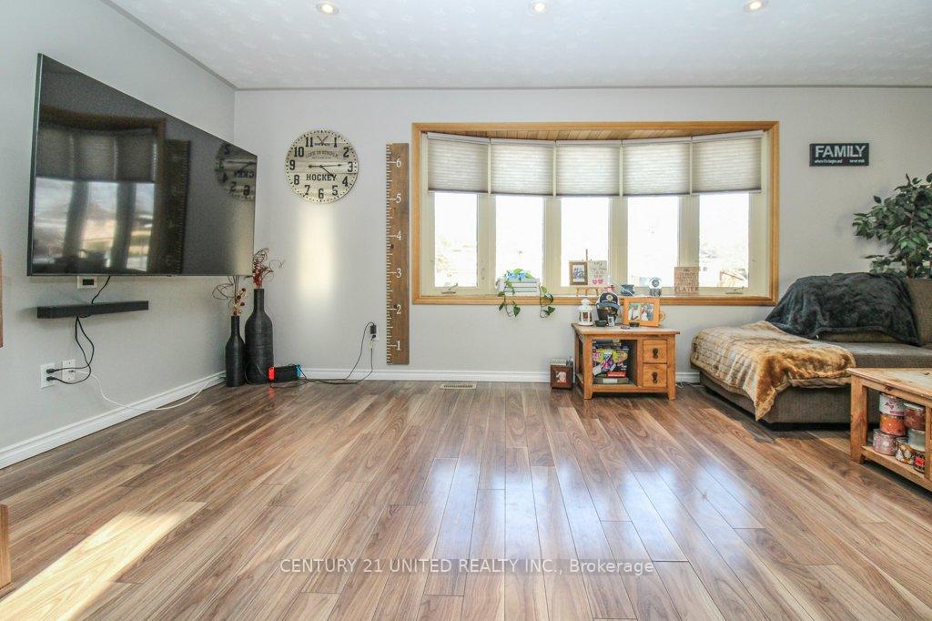 Photo 7 of 1495 Fair Avenue, Peterborough, Monaghan Ward 2 — HOMEH